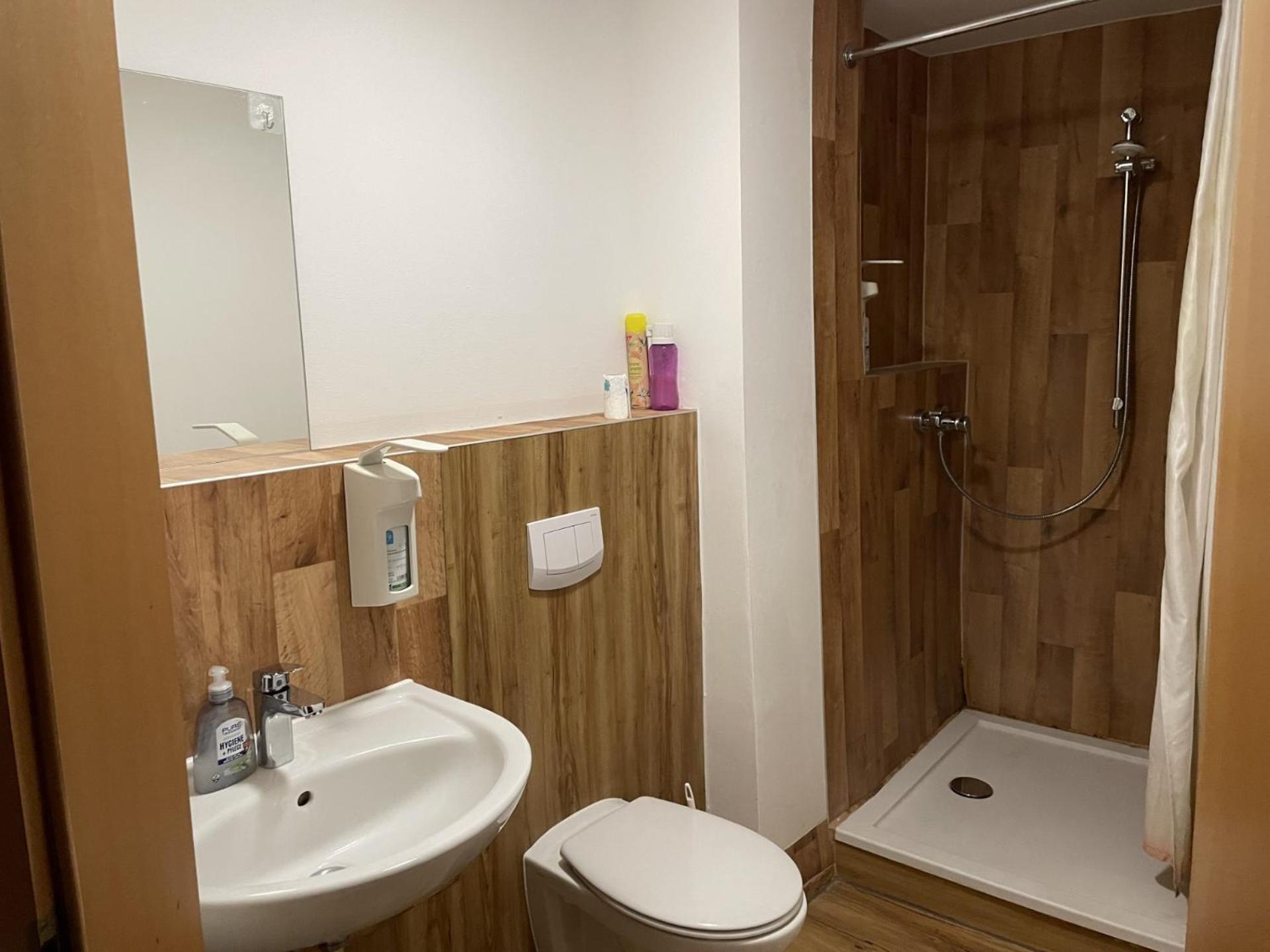 Personalwohnheim Altenpflege Foditsch Sankt Johann  Zimmer foto